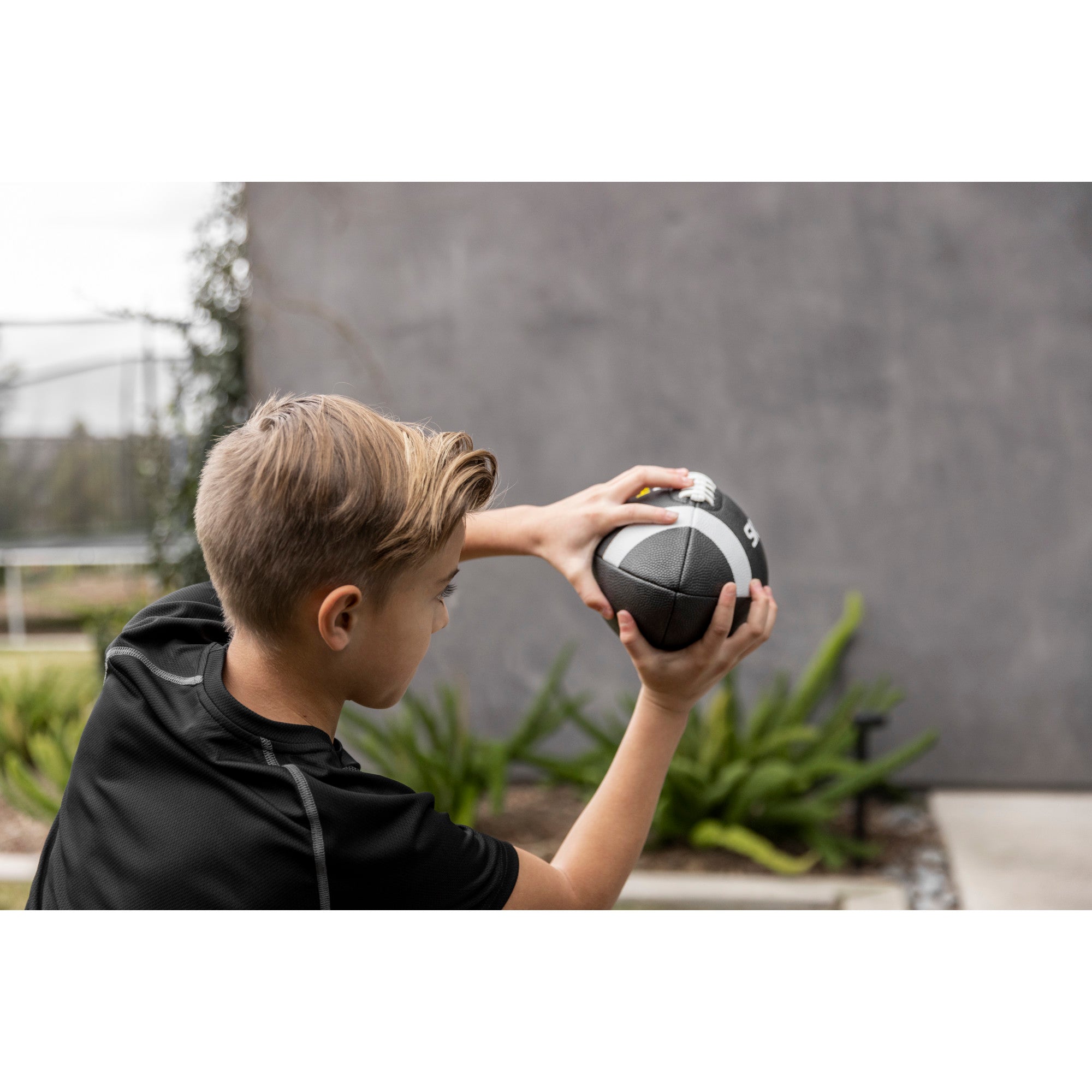 sklz-pass-n-catch-solo-practice-football image 2