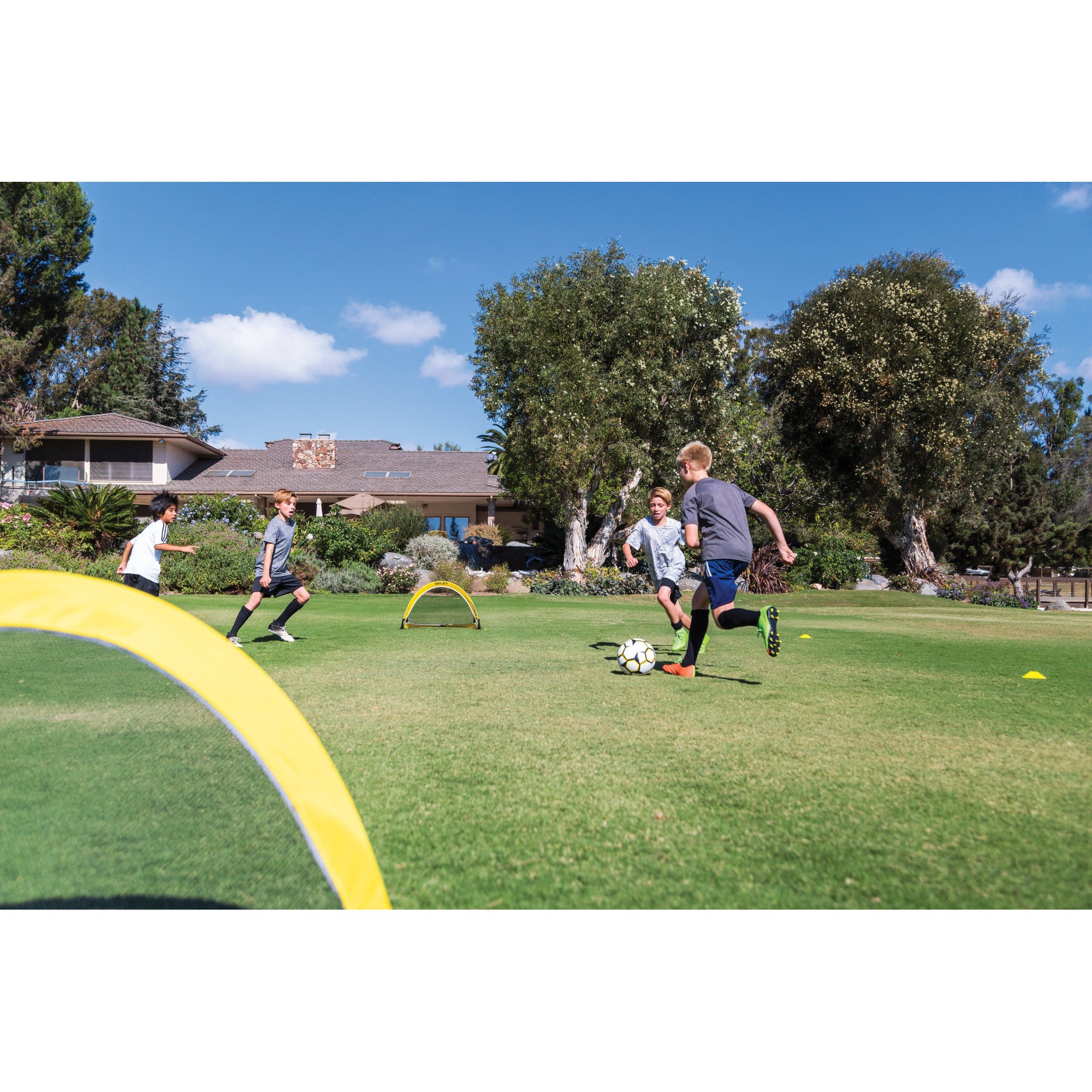 sklz-playmaker-soccer-goal-set-2-portable-mini-fu-balltore-mit-spikes-f-r-spiel- image 2