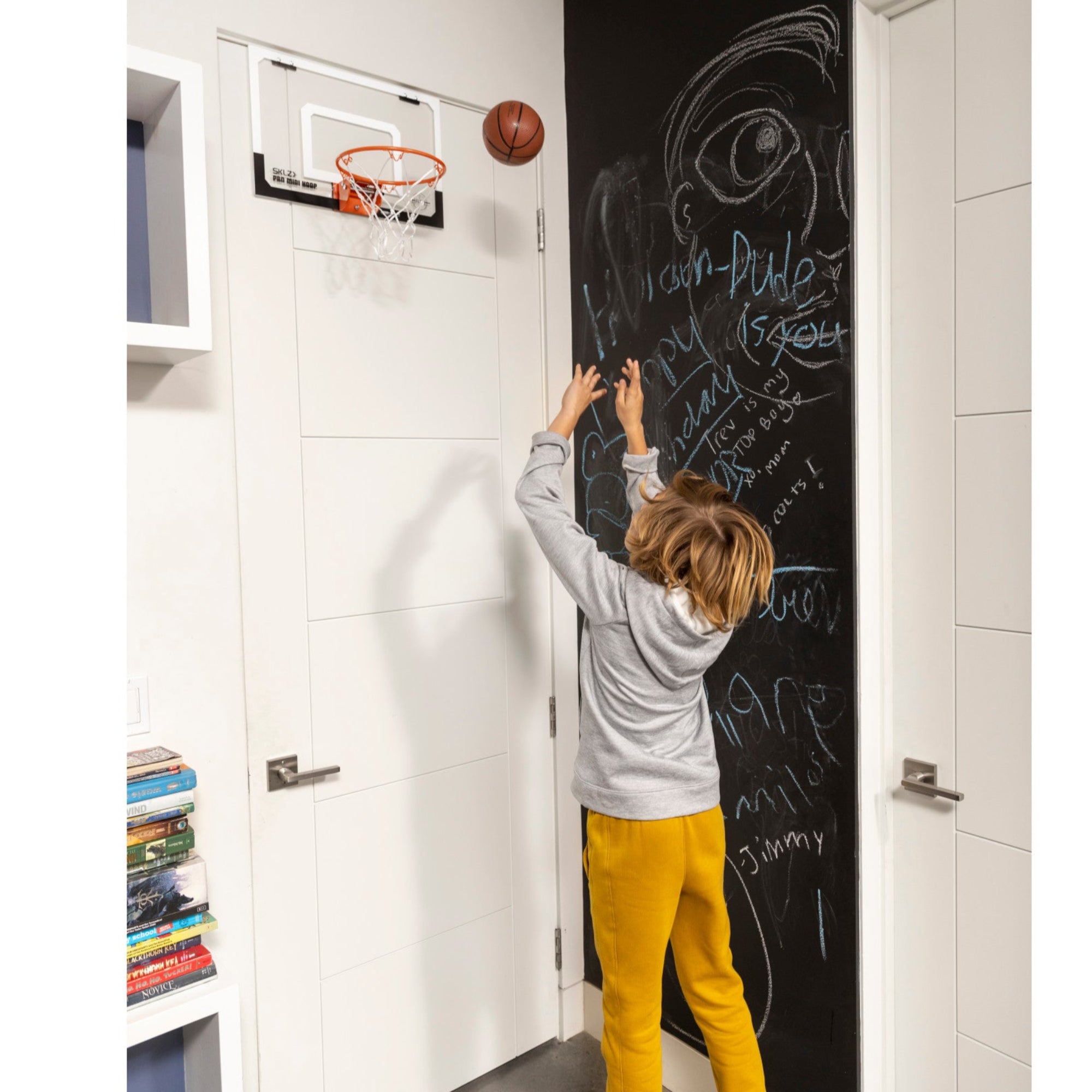 sklz-pro-mini-hoop-flip-over-the-door-basketballkorb-mit-klappbarem-ring image 2