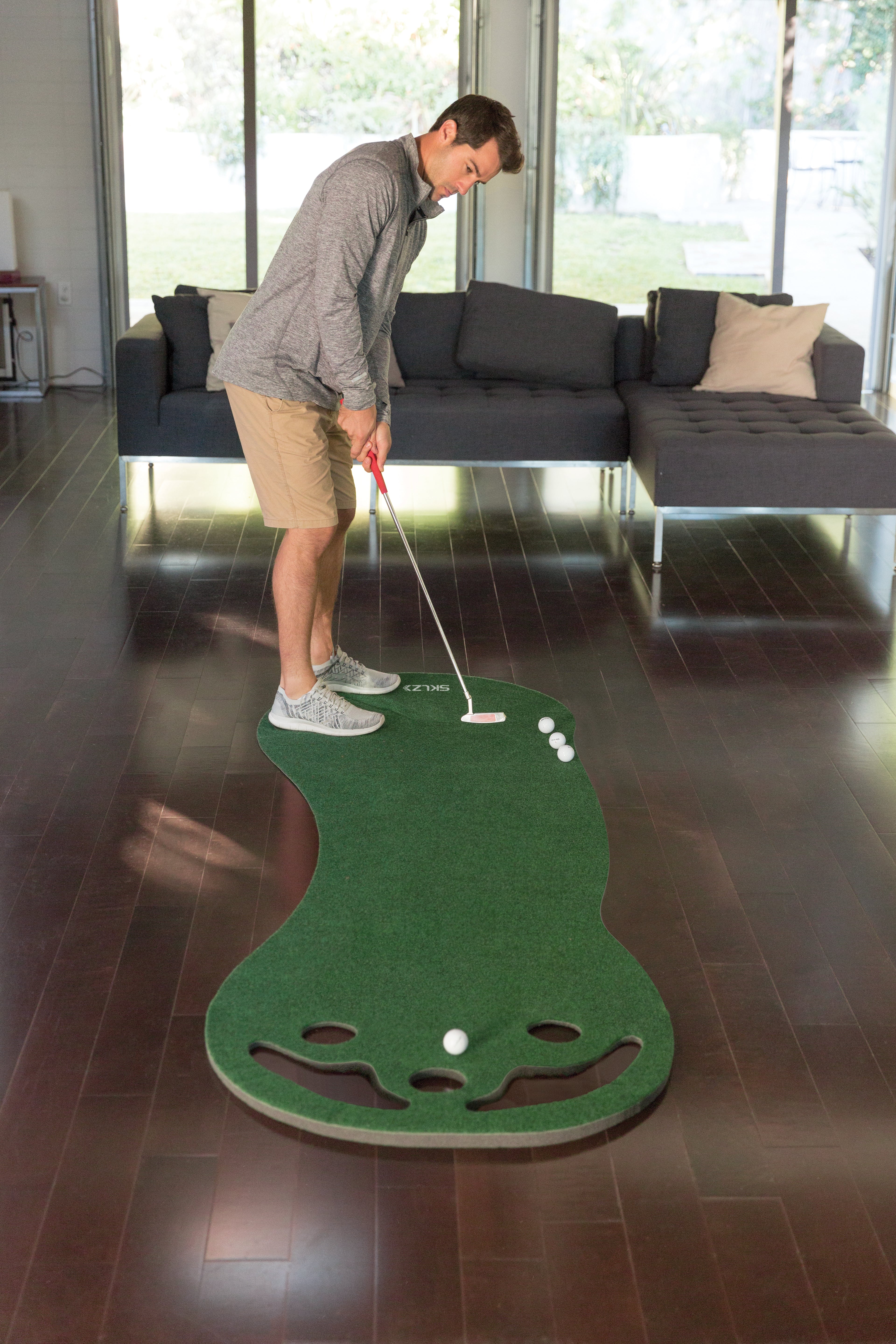 sklz-putting-green-tragbare-trainingsmatte-mit-true-roll-oberfl-che-3-l-chern-un image 2