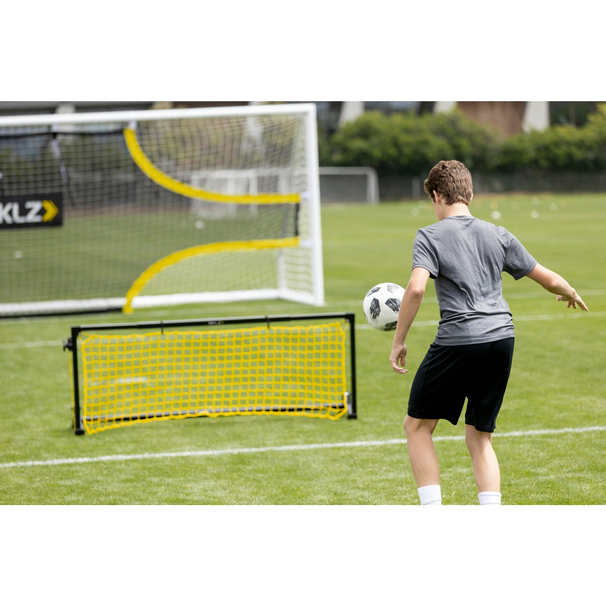 sklz-soccer-trainer-pro-fu-ball-rebounder-mit-verstellbarer-spannung-f-r-torwand image 8