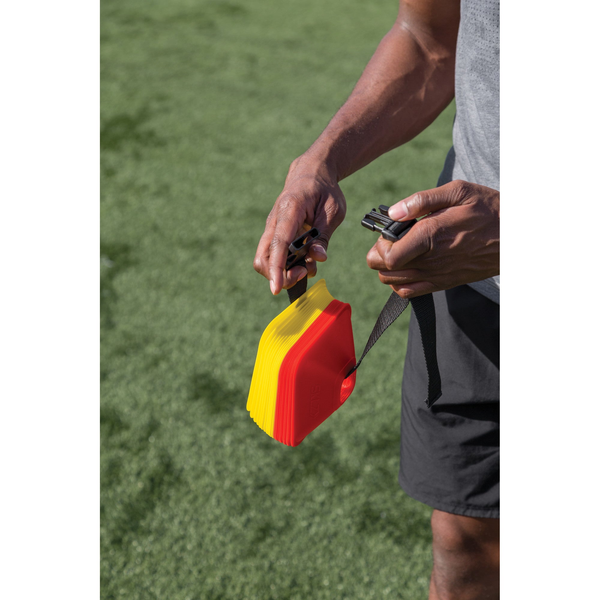 sklz-mini-cones-markierh-tchen-mit-quadratischer-basis-f-r-geschwindigkeits-und- image 5