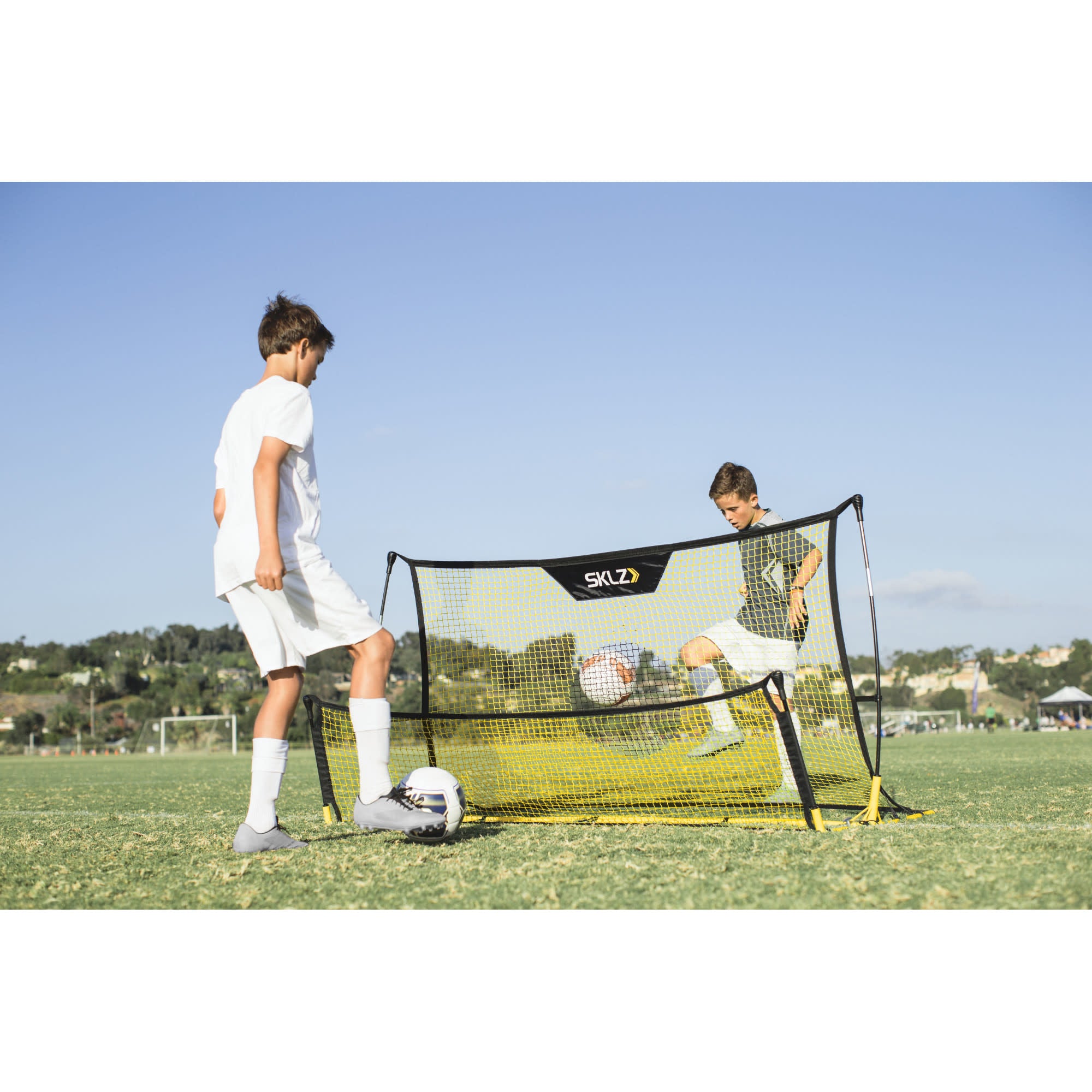 sklz-quickster-soccer-trainer-fu-ball-rebounder-mit-true-roll-netz-f-r-pass-und- image 7