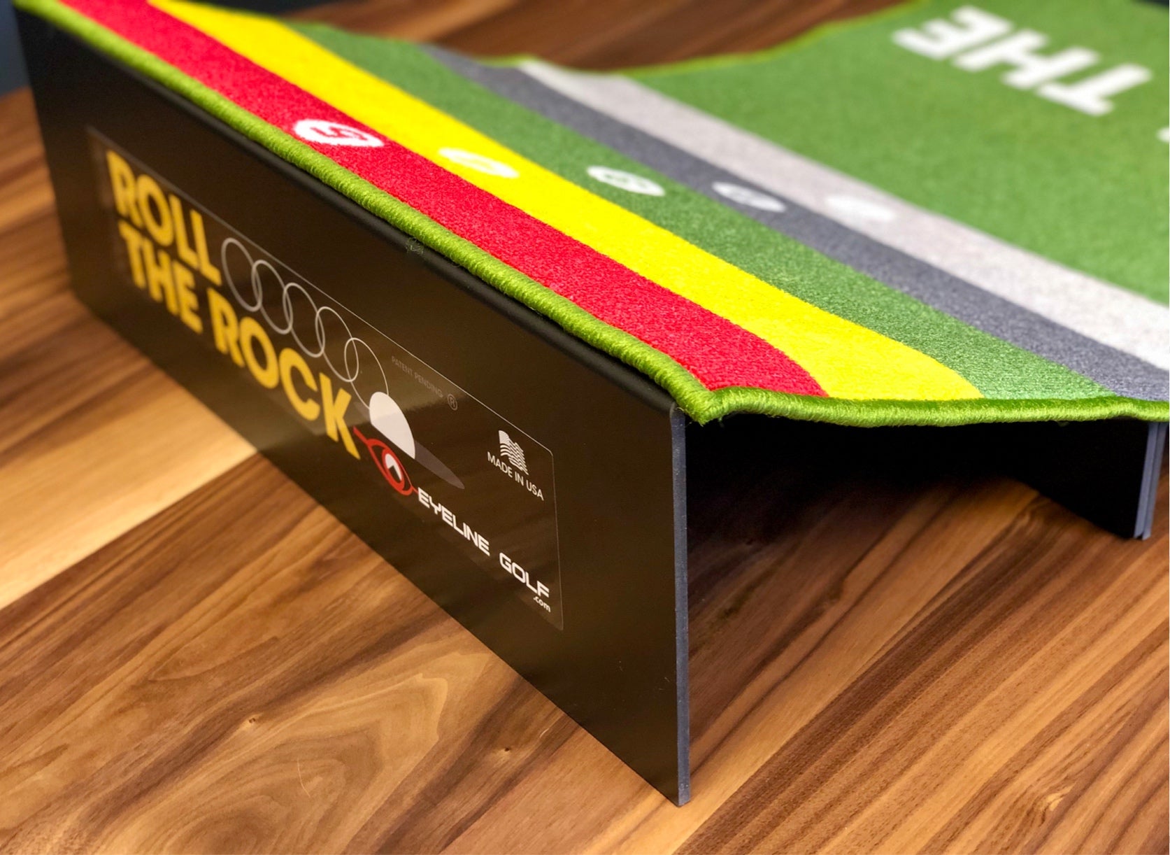eyeline-golf-roll-the-rock-challenge-mat-ramp-putting-rampe-mit-zielbecher image 1