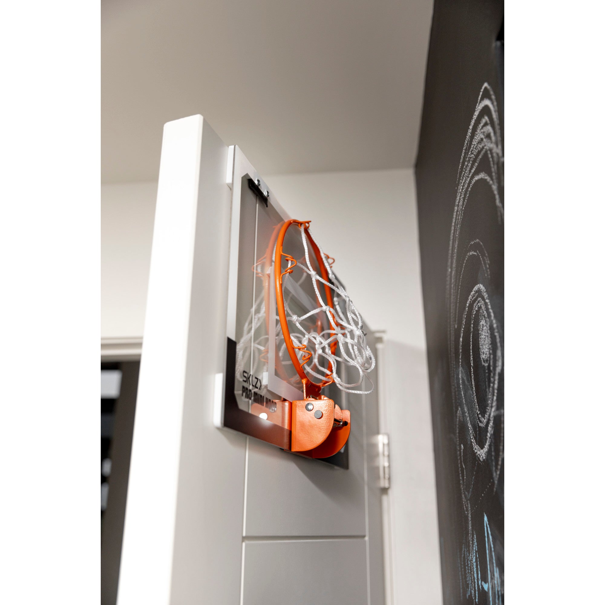 sklz-pro-mini-hoop-flip-over-the-door-basketballkorb-mit-klappbarem-ring image 6
